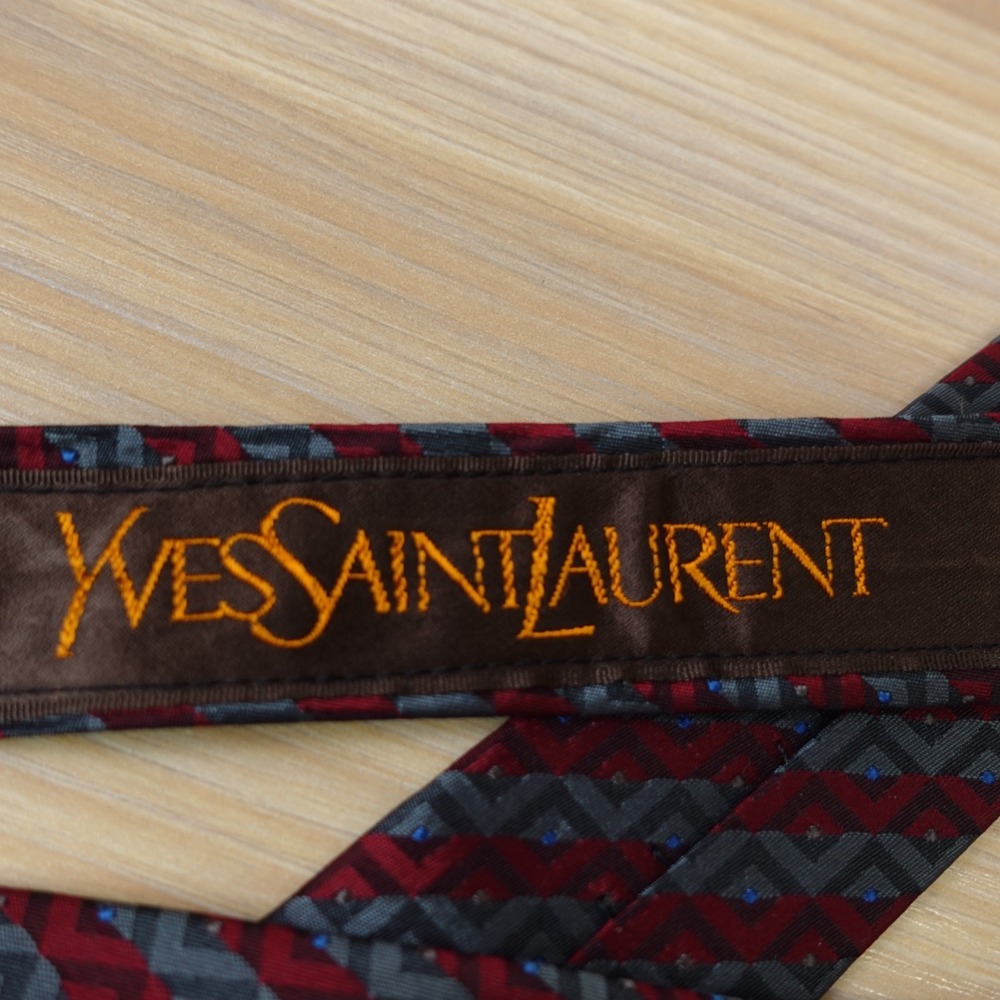 Yves Saint Laurent Tie Mens Burgundy Red Gray Chevron Stripe Skinny Luxury YSL - Picture 8 of 12